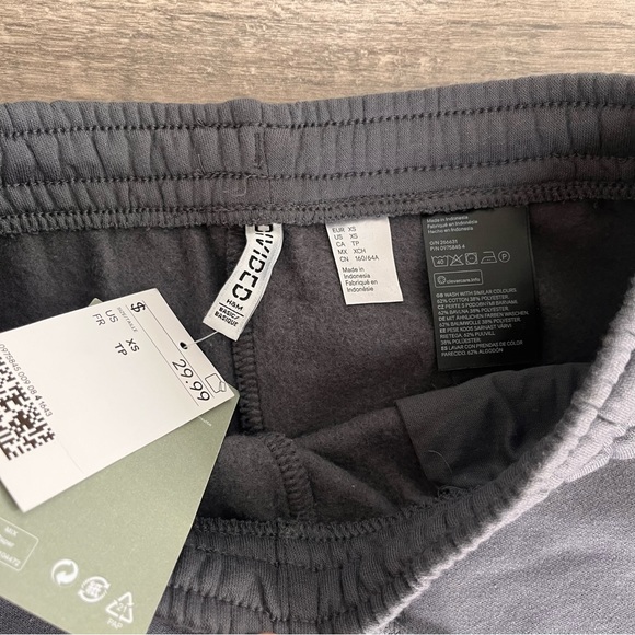 SOLD - NWT H&M High Waisted Sweatpants Size XS in Charcoal Grey - Picture 4 of 5